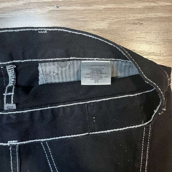 LF black high waisted jean shorts, size 25 - Picture 4 of 5